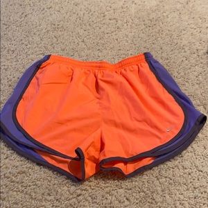 Women’s Nike drifit running shorts